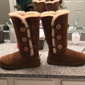 Ugg boots bailey button tall | Very Good Condition